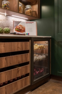 تغییر ظاهر کابینت‌های قدیمی